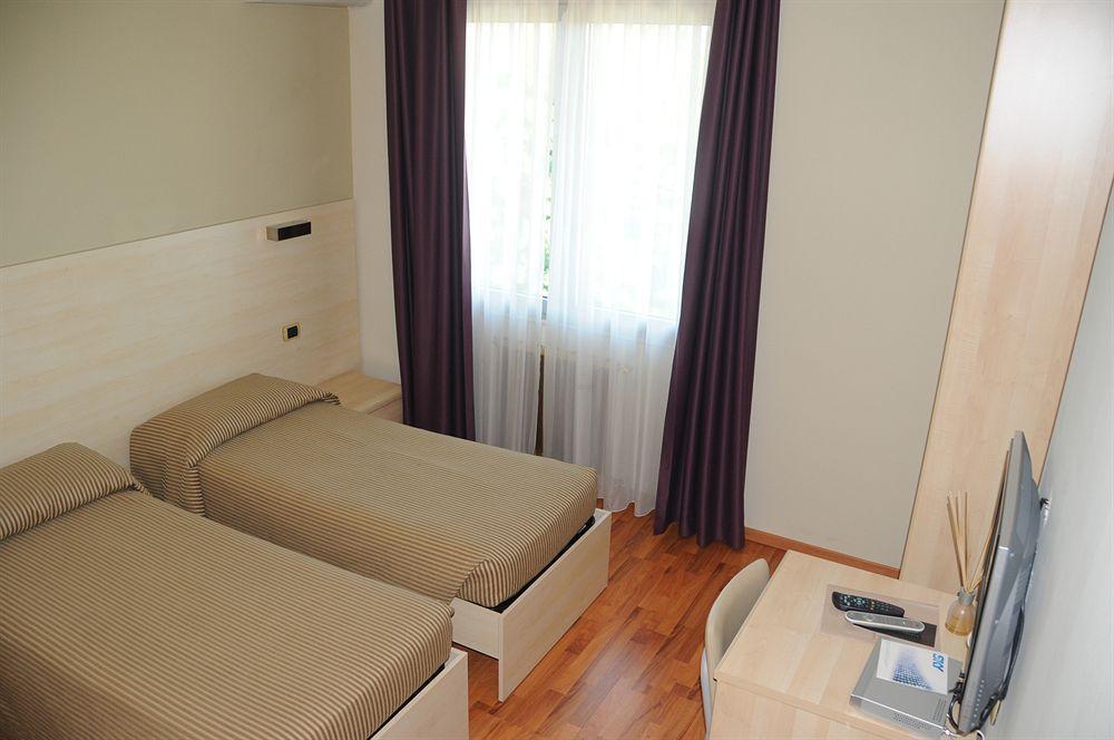 Hotel San Francesco Borgomanero Buitenkant foto