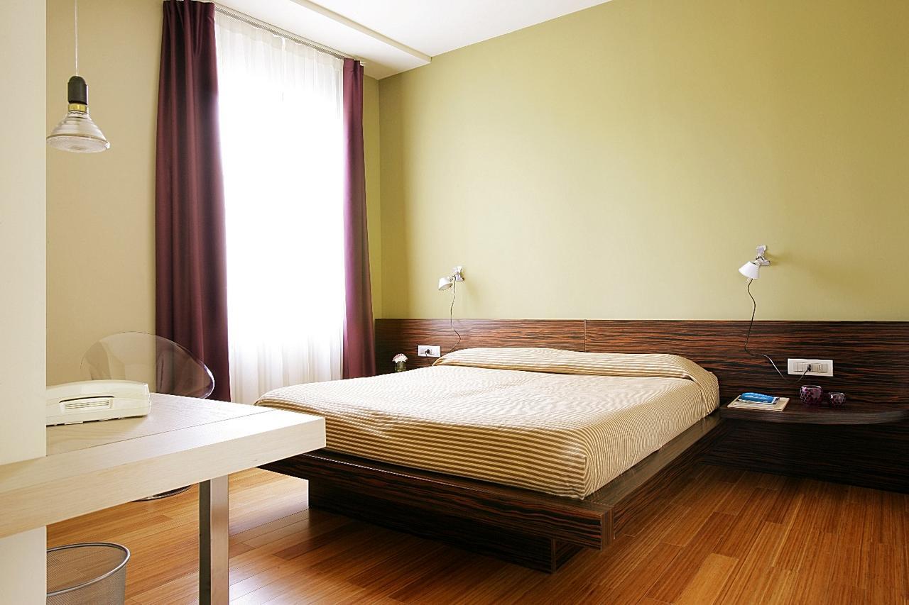 Hotel San Francesco Borgomanero Buitenkant foto